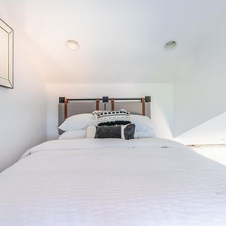 The Spa Experience At Cute As A Button! Seattle Exteriör bild